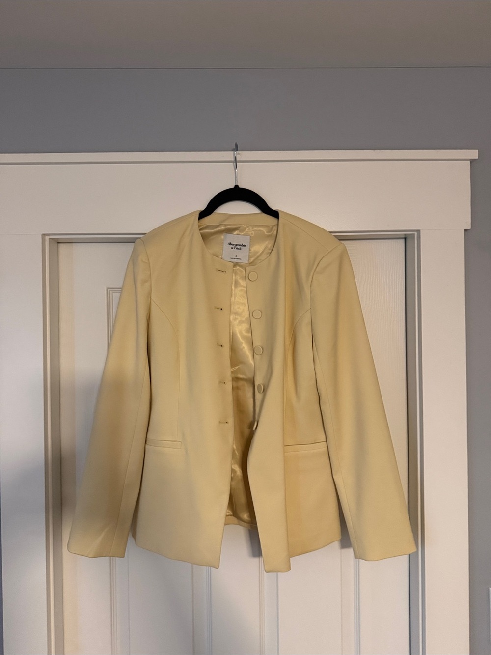 American Eagle Outfitters Pale Yellow Collarless Button Blazer